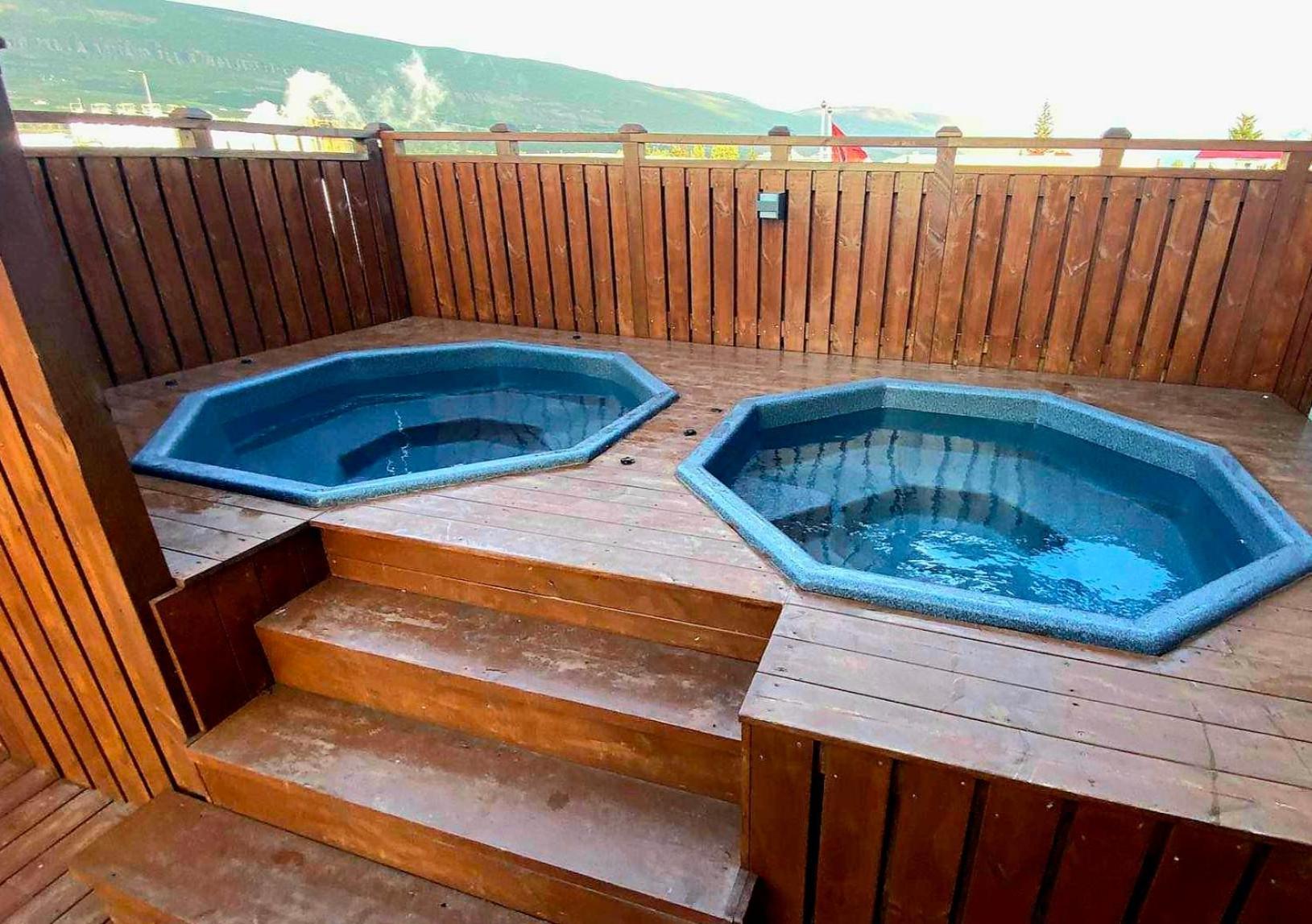 Ak Rentals, With Hot Tubs Акурейри Экстерьер фото